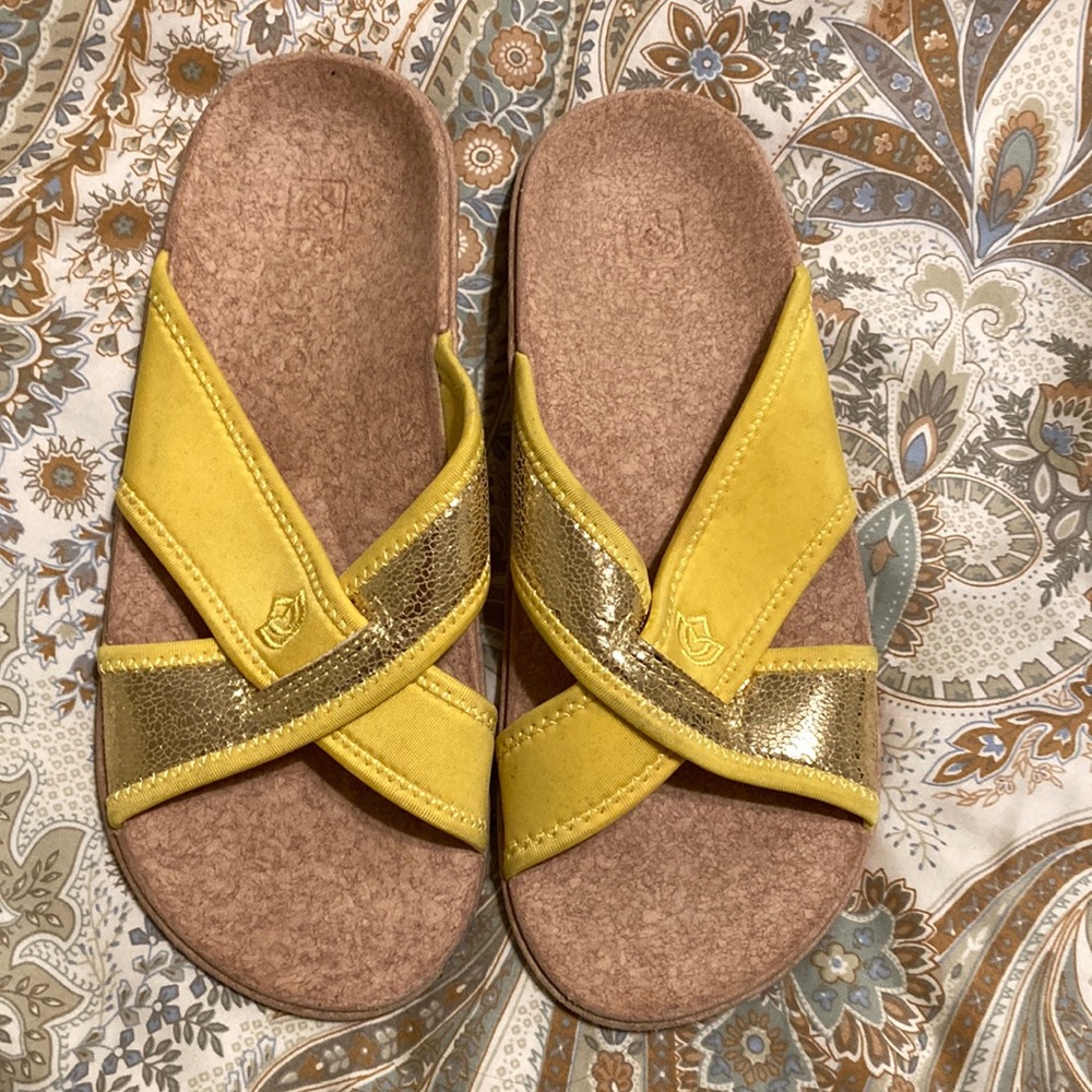 Spenco sandals EUC barely worn